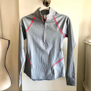 NWT Under Armour Pullover. Size S